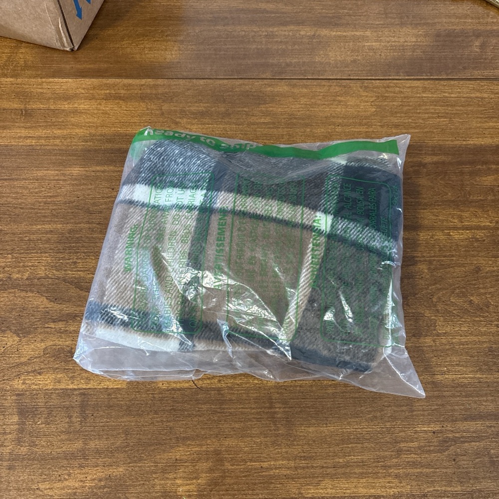 NWT Plaid Mini Skirt in Brown and White - Picture 4 of 4